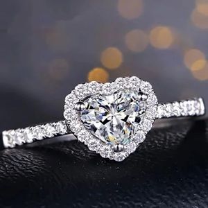 Ladies Luxury Ring with Heart shaped gem